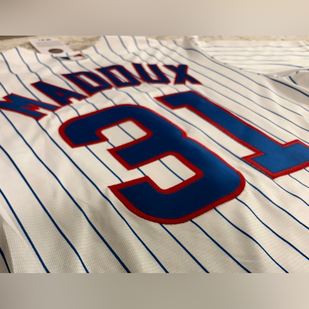 Nike Authentic Pinstripe Chicago Cubs Greg Maddux #31 Baseball Jersey Men’s Sz M - Picture 7 of 7
